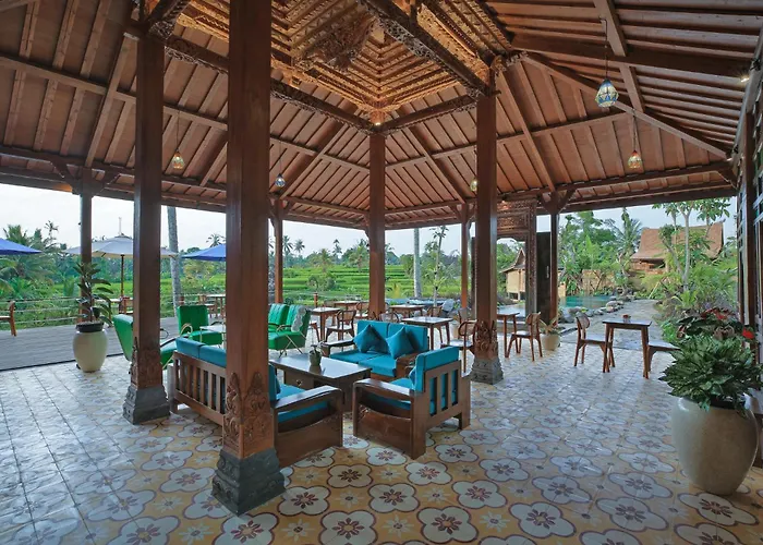 Lawani Hotel 4*