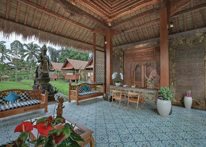 Lawani Hotel 4*