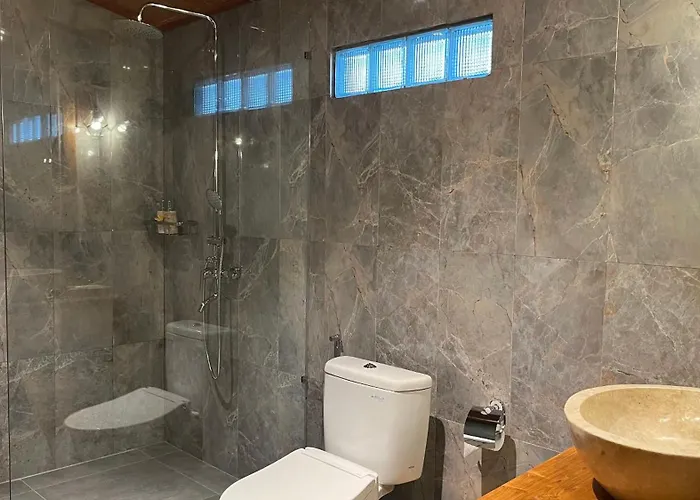 Lawani Hotel